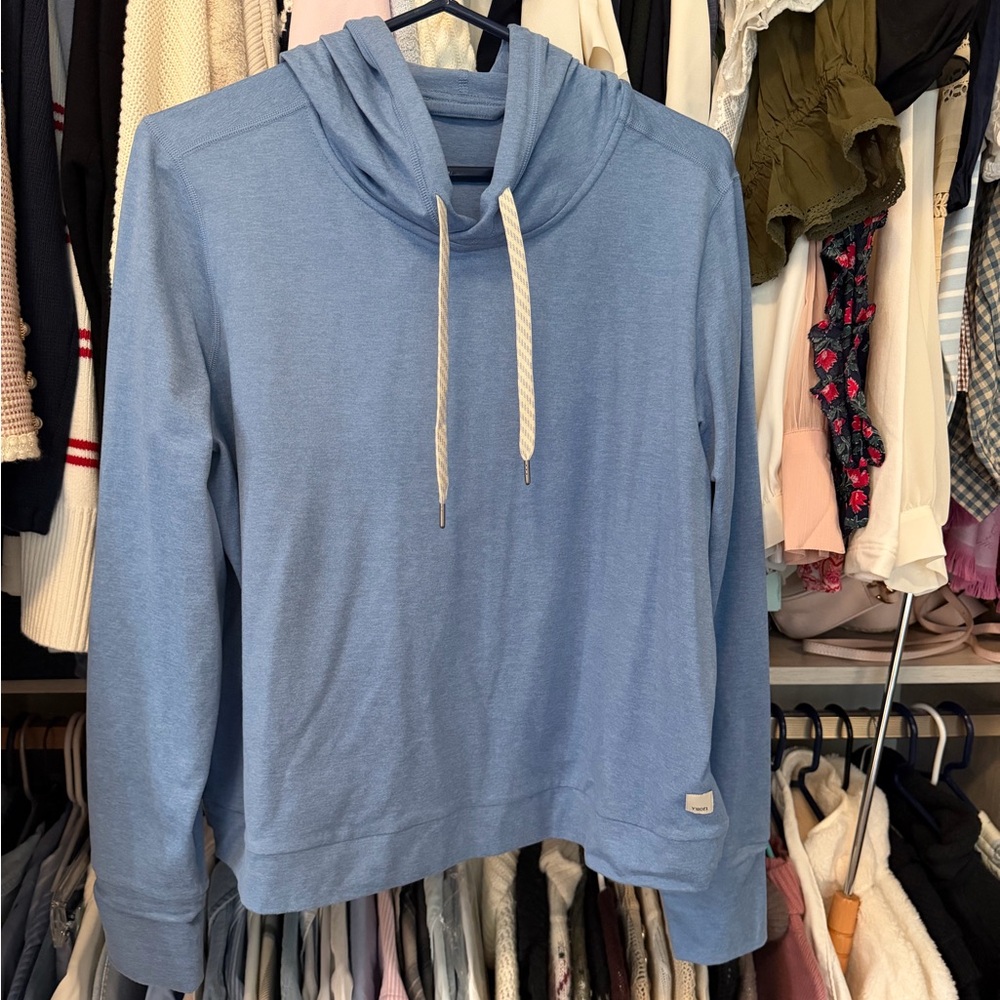 NWOT Vuori Women’s Halo Hoodie in Blue Size Medium